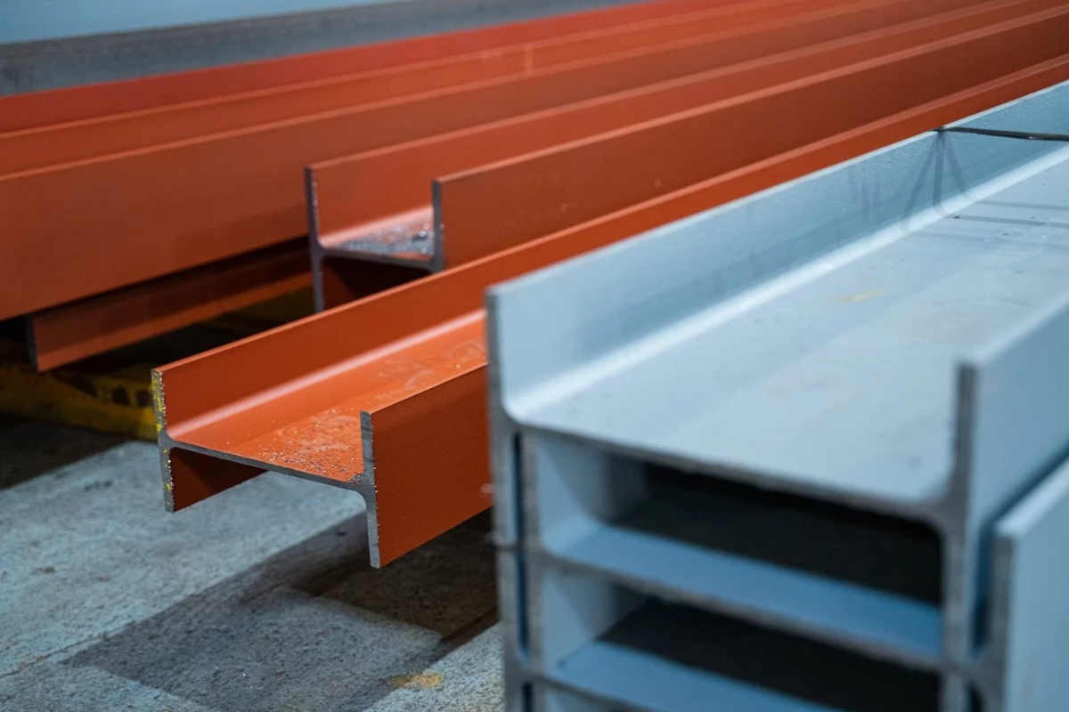 BARRETT STEEL DARTFORD-Leading Steel Stockholder &  Supplier Near London