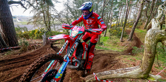 Ricky Wiggins Races in the British Enduro Championships